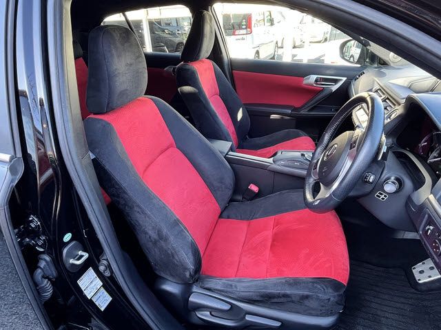 LEXUS CT200h