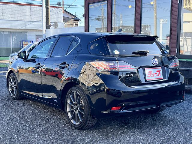 LEXUS CT200h