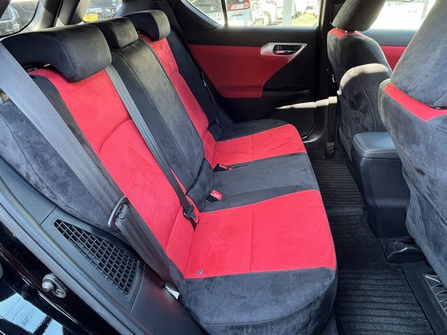 LEXUS CT200h