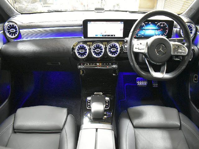MERCEDES BENZ A class sedan
