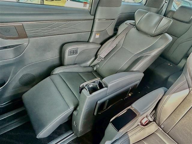 ALPHARD hybrid