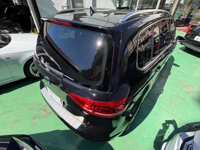 VOLKSWAGEN GOLF TOURAN