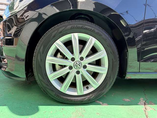 VOLKSWAGEN GOLF TOURAN