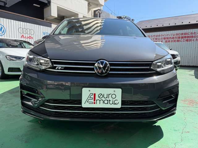 VOLKSWAGEN GOLF TOURAN