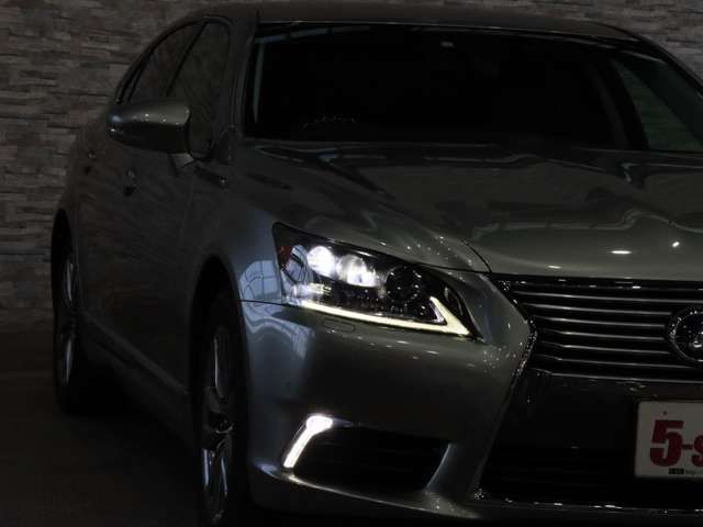 LEXUS LS600h