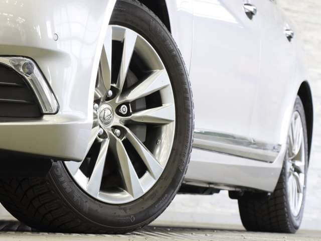LEXUS LS600h