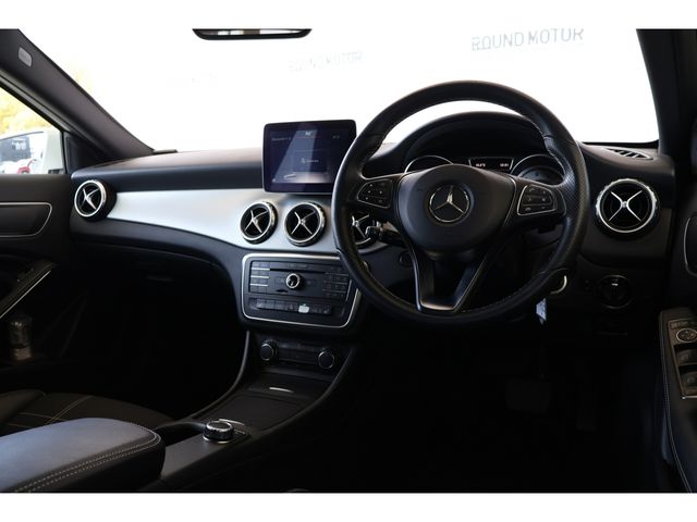 MERCEDES BENZ GLA class