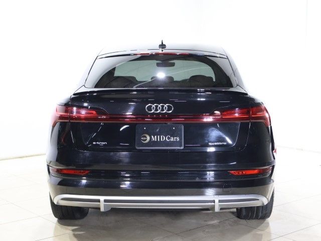 AUDI e-tron SPORTBACK