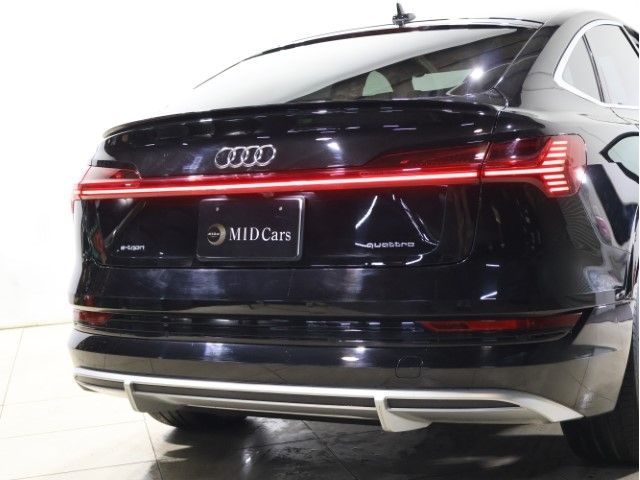 AUDI e-tron SPORTBACK
