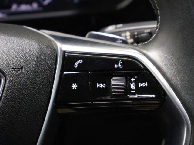 AUDI e-tron SPORTBACK
