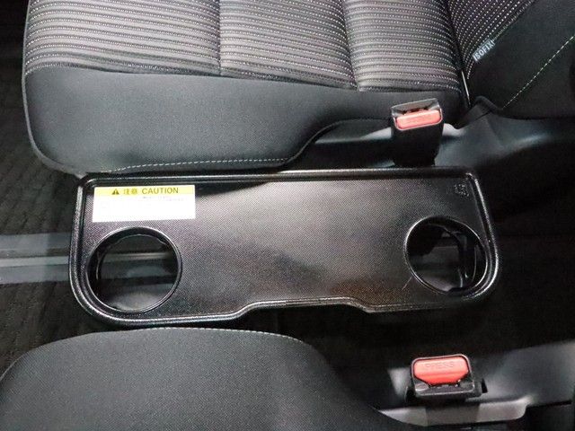 VOXY HYBRID