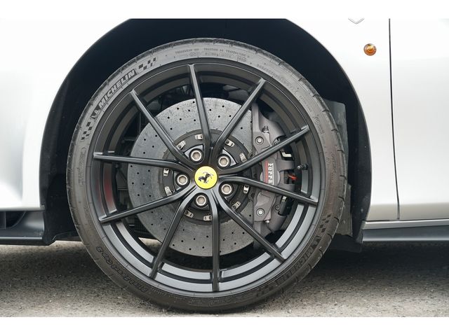 FERRARI 488 Pista