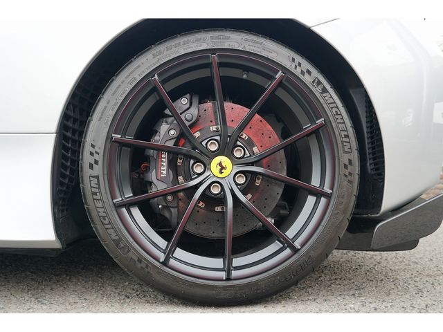 FERRARI 488 Pista