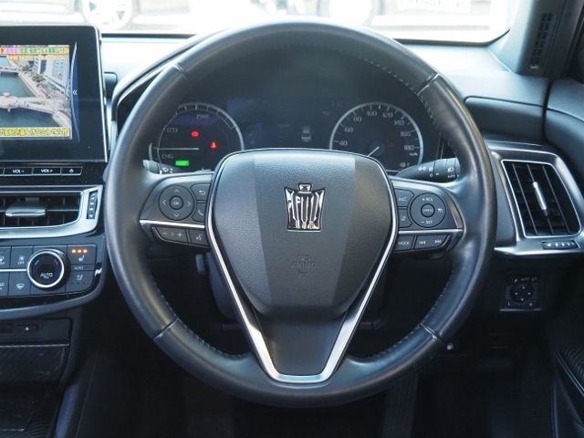 CROWN sedan hybrid