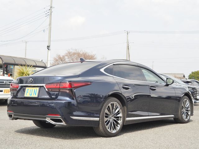 LEXUS LS500 4WD