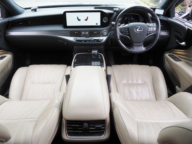 LEXUS LS500 4WD