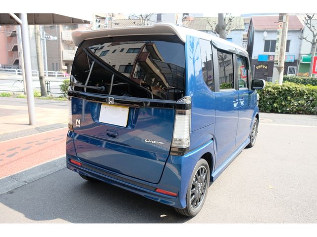 N BOX CUSTOM