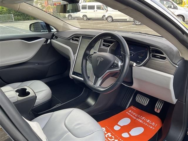 TESLA MODEL S