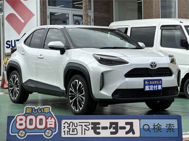 YARIS CROSS