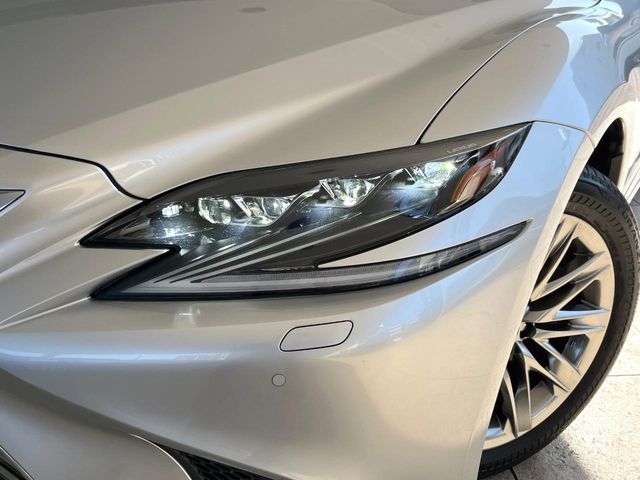 LEXUS LS500h