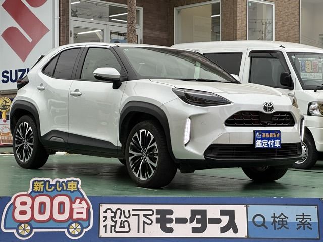 YARIS CROSS