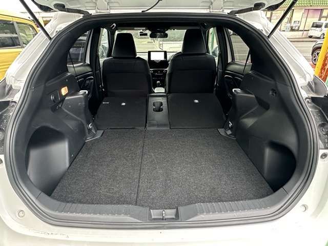 YARIS CROSS