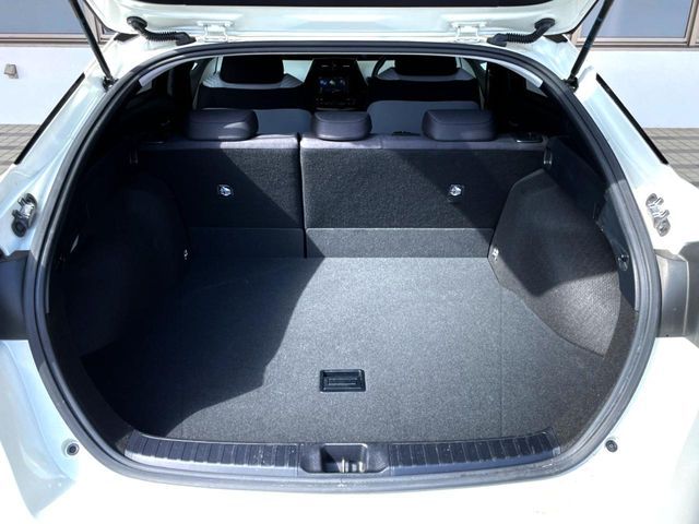PRIUS 4WD