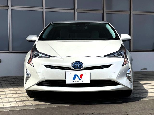 PRIUS 4WD