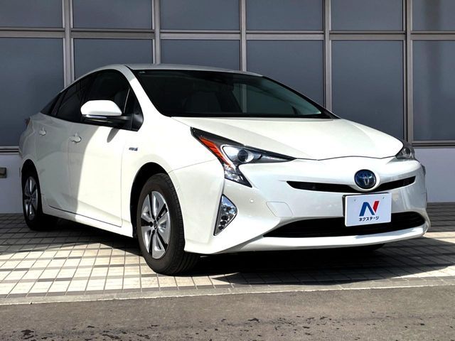 PRIUS 4WD