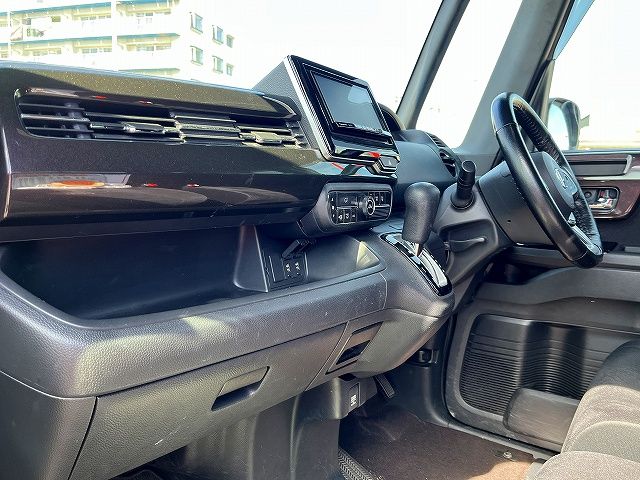 N-BOX CUSTOM