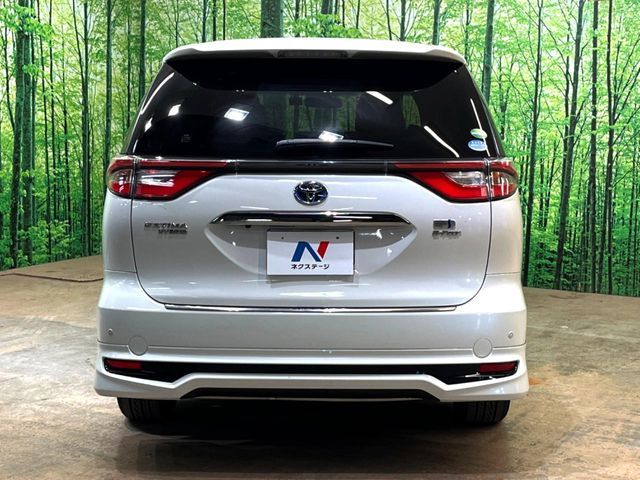 ESTIMA HYBRID 4WD