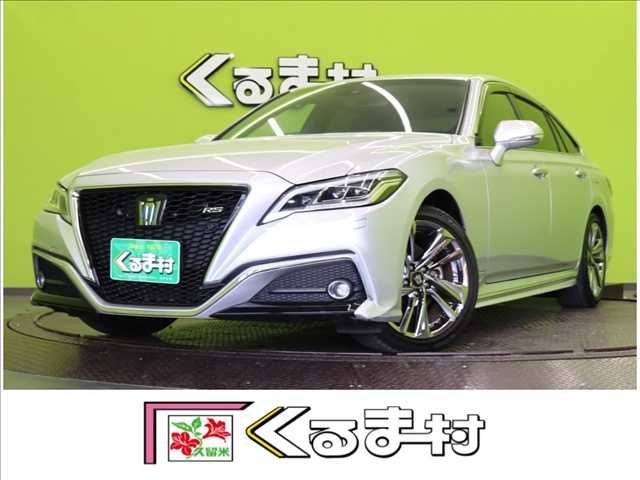 CROWN sedan hybrid