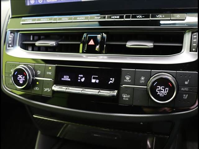 CROWN sedan hybrid
