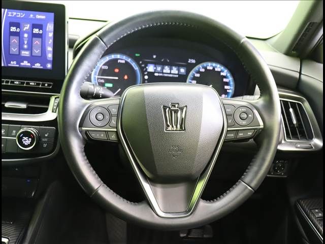 CROWN sedan hybrid