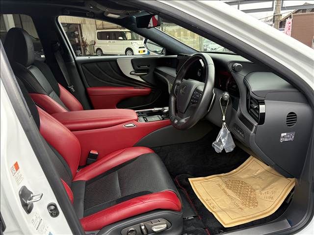 LEXUS LS500