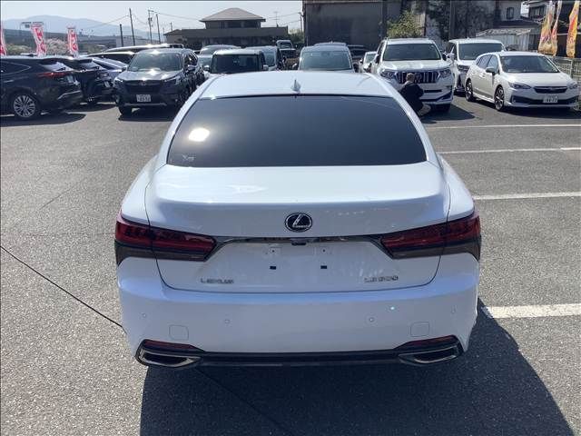 LEXUS LS500