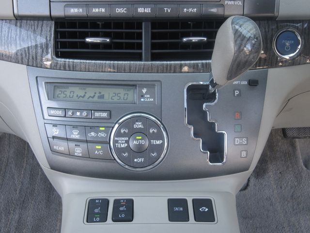 ESTIMA HYBRID 4WD