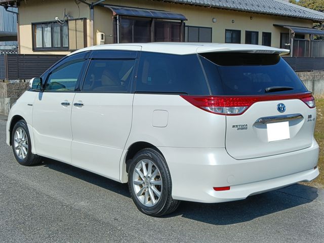 ESTIMA HYBRID 4WD