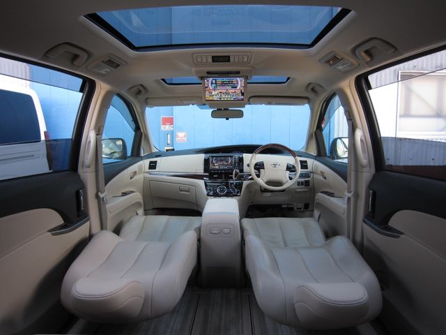 ESTIMA HYBRID 4WD