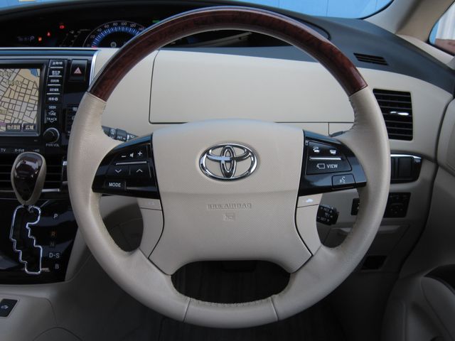 ESTIMA HYBRID 4WD