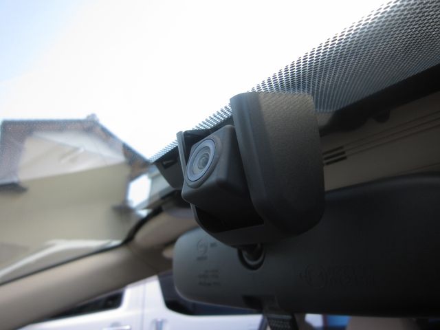 ESTIMA HYBRID 4WD