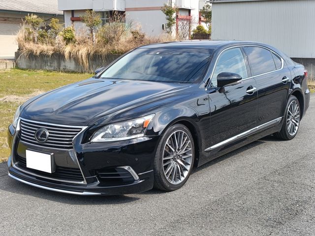 LEXUS LS600hL