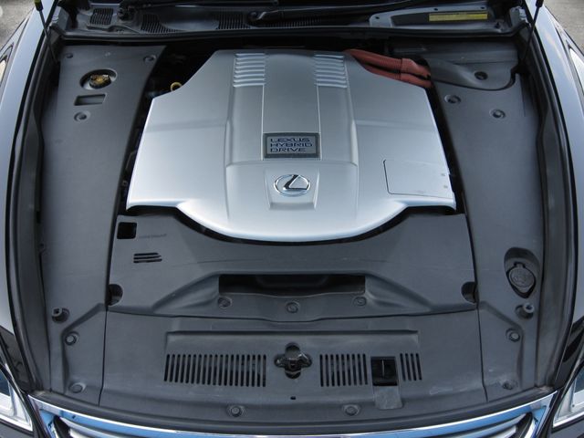 LEXUS LS600hL