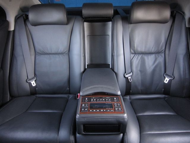 LEXUS LS600hL