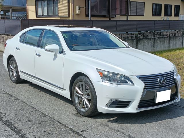 LEXUS LS600hL