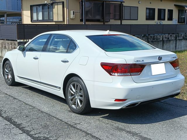 LEXUS LS600hL