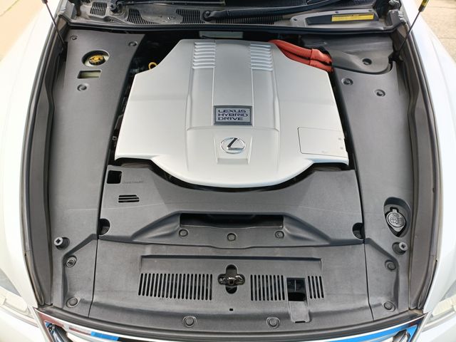 LEXUS LS600hL