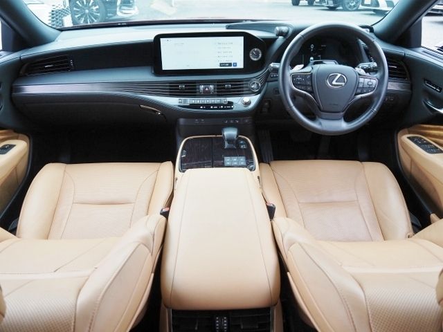 LEXUS LS500