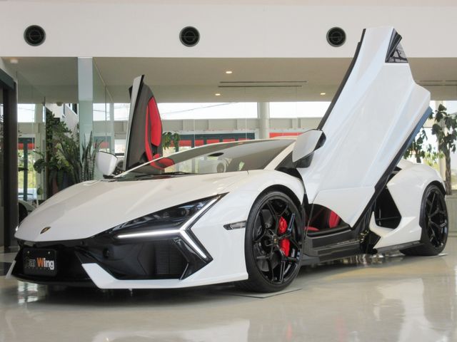 LAMBORGHINI Revuelto