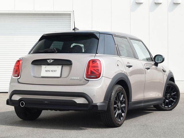 MINI COOPER D 5DOOR